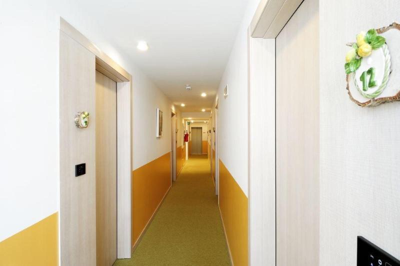 Eco Hotel Bonapace Torbole Sul Garda ภายนอก รูปภาพ