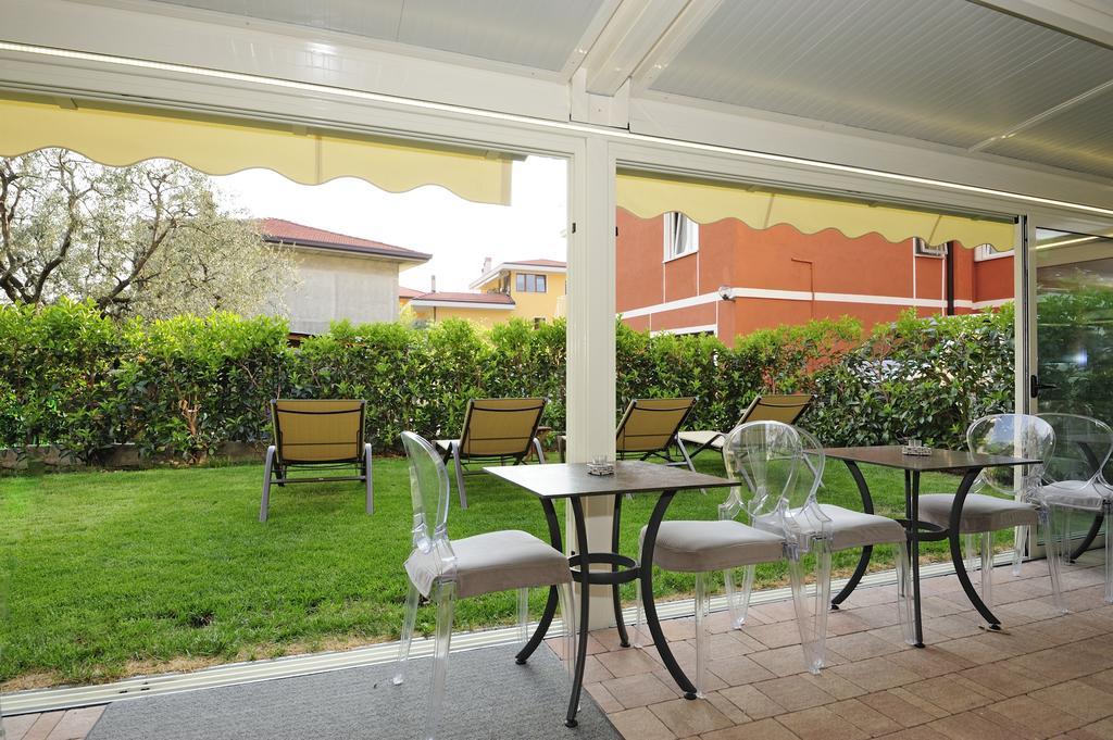 Eco Hotel Bonapace Torbole Sul Garda ภายนอก รูปภาพ