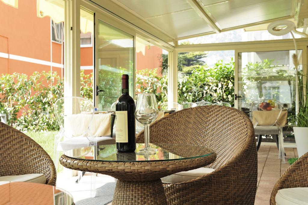 Eco Hotel Bonapace Torbole Sul Garda ภายนอก รูปภาพ