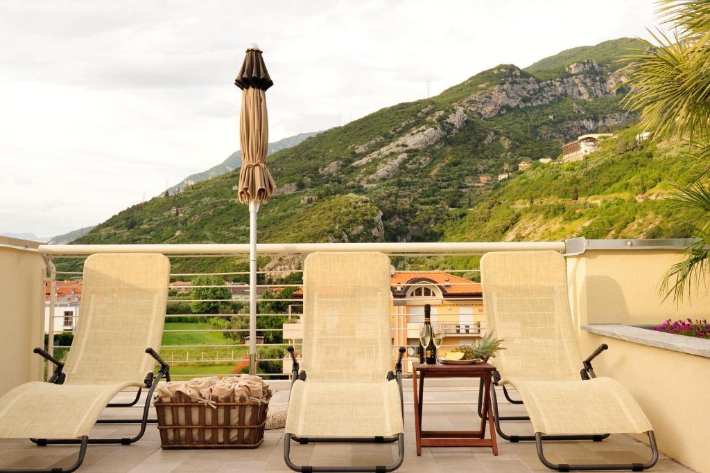Eco Hotel Bonapace Torbole Sul Garda ภายนอก รูปภาพ