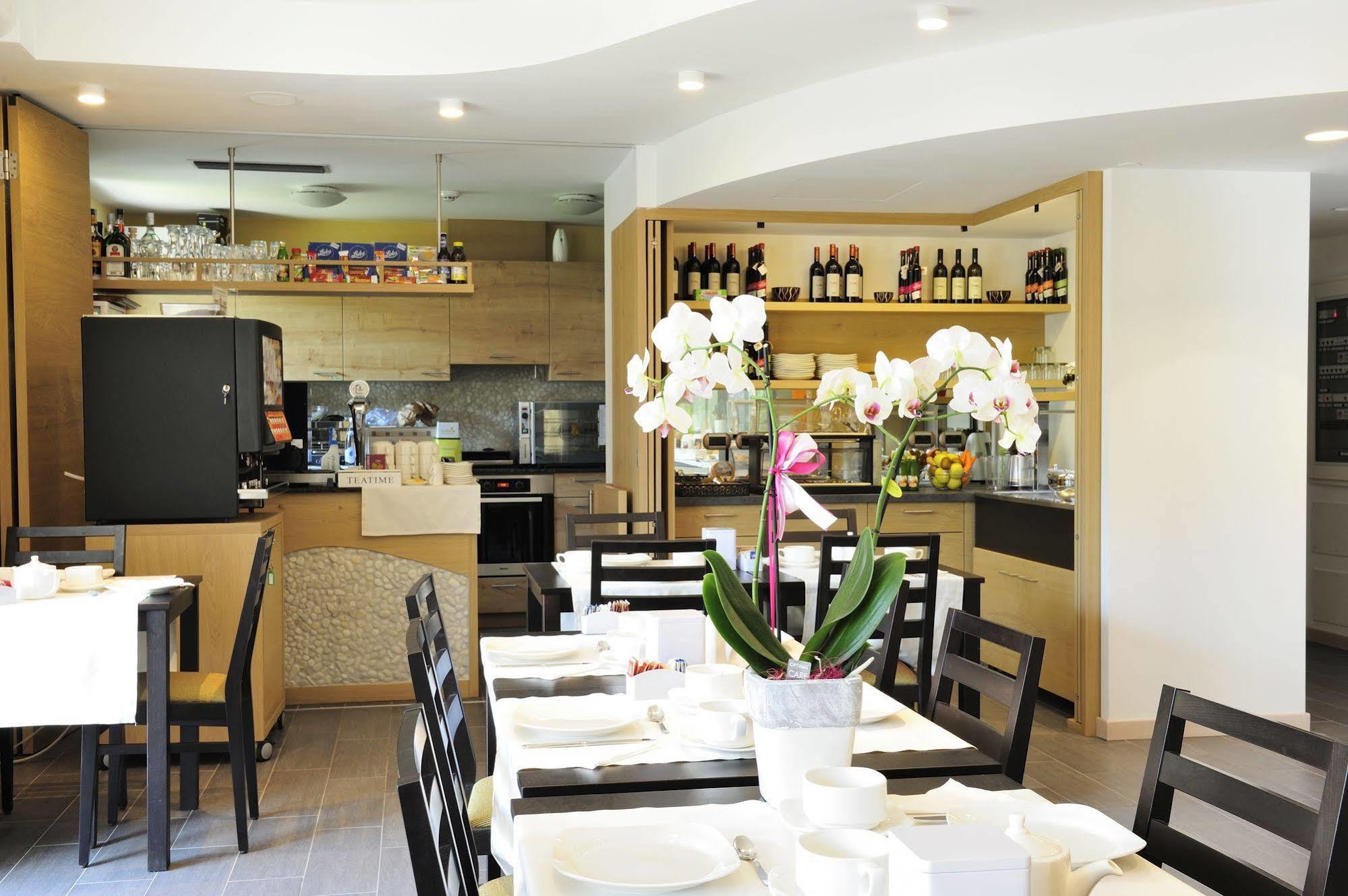 Eco Hotel Bonapace Torbole Sul Garda ภายนอก รูปภาพ